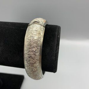 Classy Silver-tone Textured Hinged Clasp Bracelet